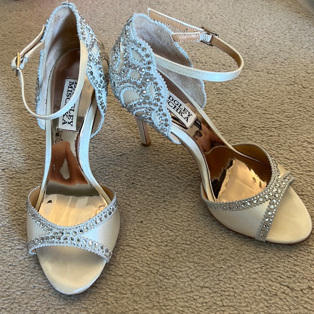 Badgley Mischka heels size 6